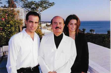 Adnan Khashoggi net worth 